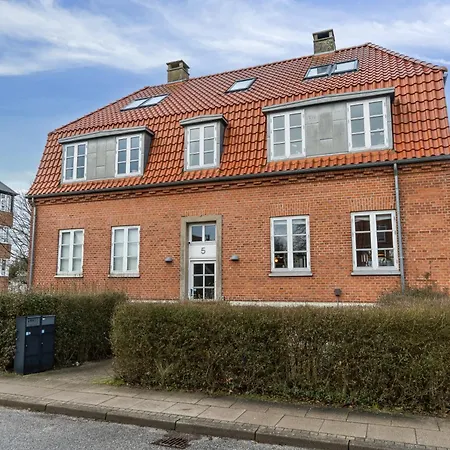 2br Naer Centrum & Togstation