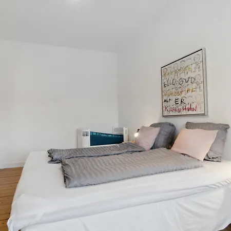 Daire 2br Naer Centrum & Togstation