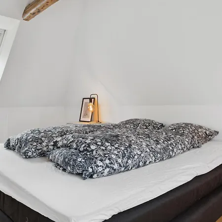 2br Naer Centrum & Togstation *