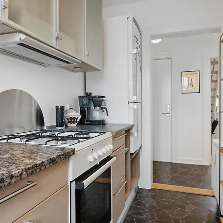 2br Naer Centrum & Togstation Aalborg